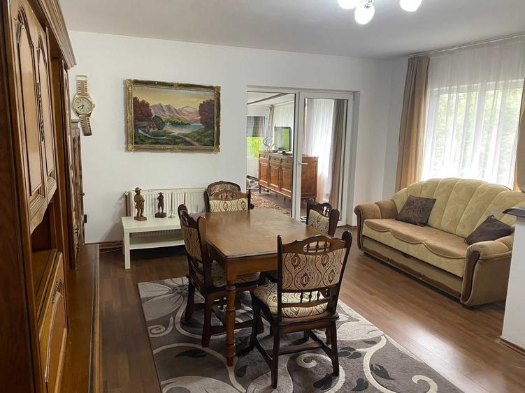 Apartament cu 2 camere semidecomandat în Mărăști