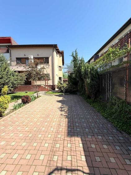 Casă cu 4 camere în Titan