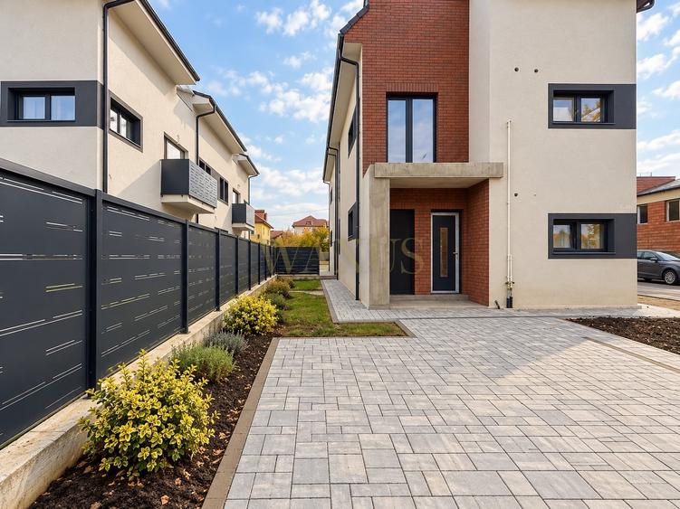 Apartament cu 4 camere semidecomandat în Mărăști