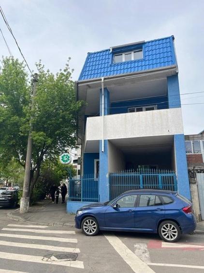 Casă individuală cu 8 camere cu Canalizare în Prelungirea Ferentari