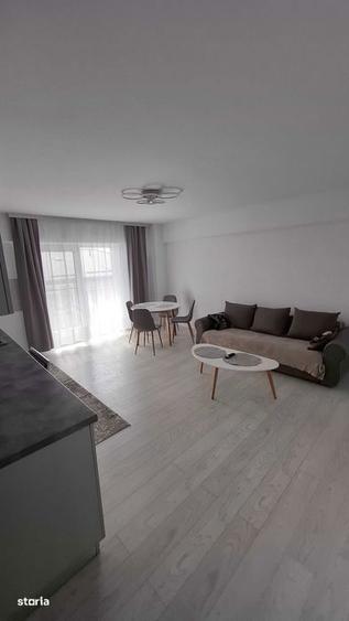 Apartament cu 3 camere, mobilat în Central