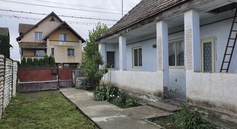 Casă cu 3 camere în Central
