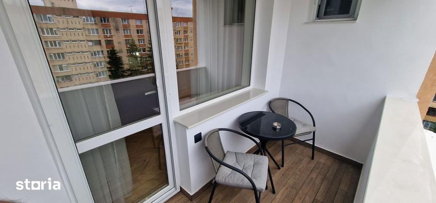 Apartament cu 2 camere semidecomandat, mobilat în Centrul Civic