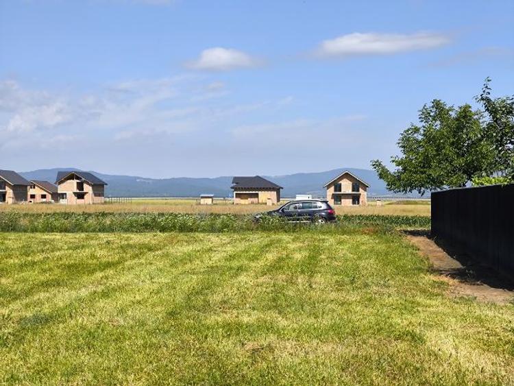 Teren intravilan de 588 mp, în Cristian