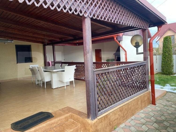 Casă individuală cu 4 camere cu Garaj în Exterior Nord