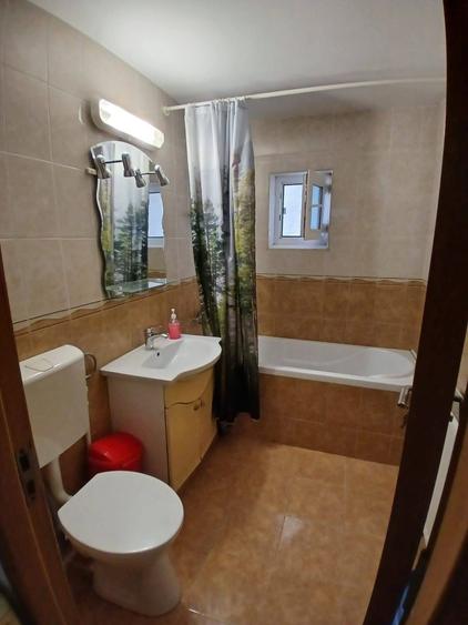 Apartament cu 2 camere decomandat în Buzaului