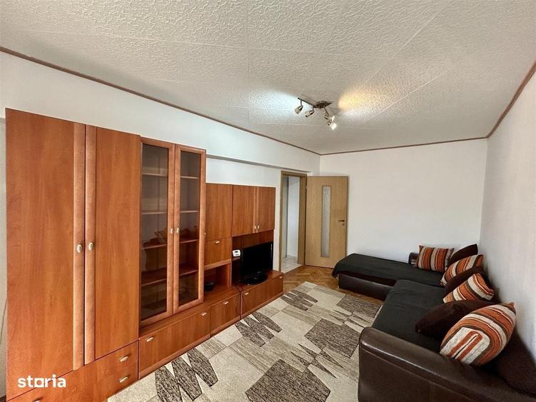 Apartament cu 2 camere decomandat în Central — fotografia 1