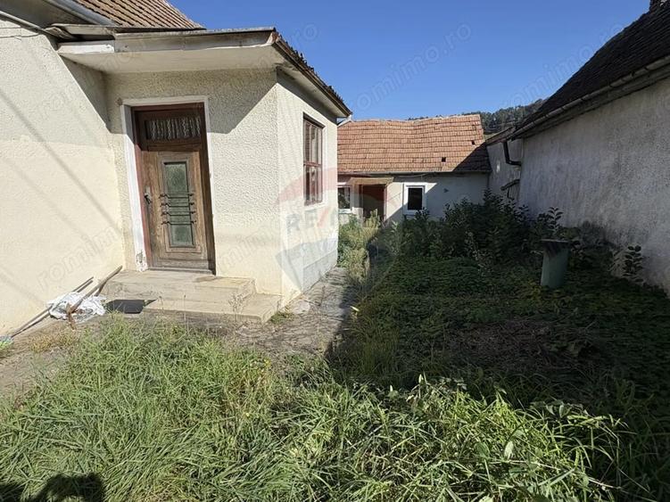 Casă cu 2 camere cu Teren 348 Mp în Sud