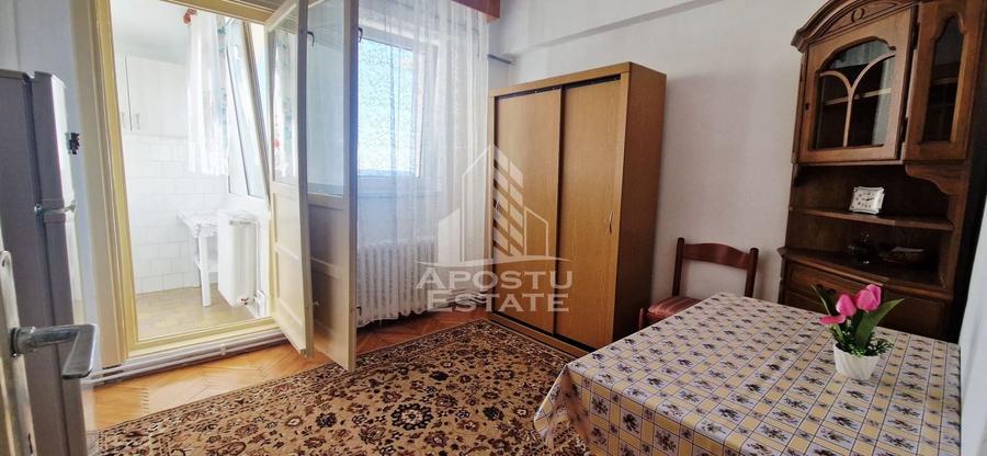 Apartament cu 2 camere decomandat în P-ța Unirii