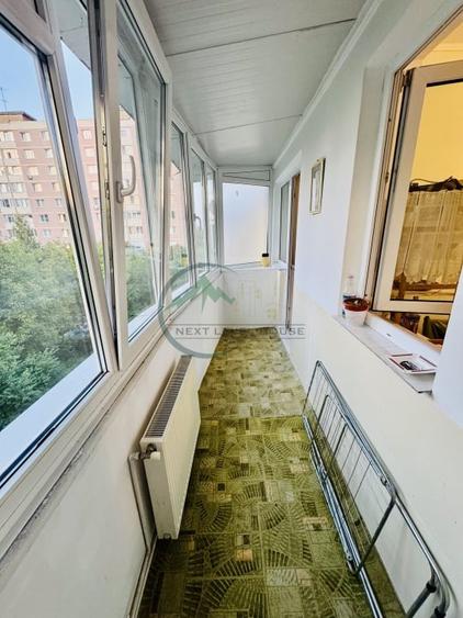 Apartament cu 2 camere decomandat în Calea București