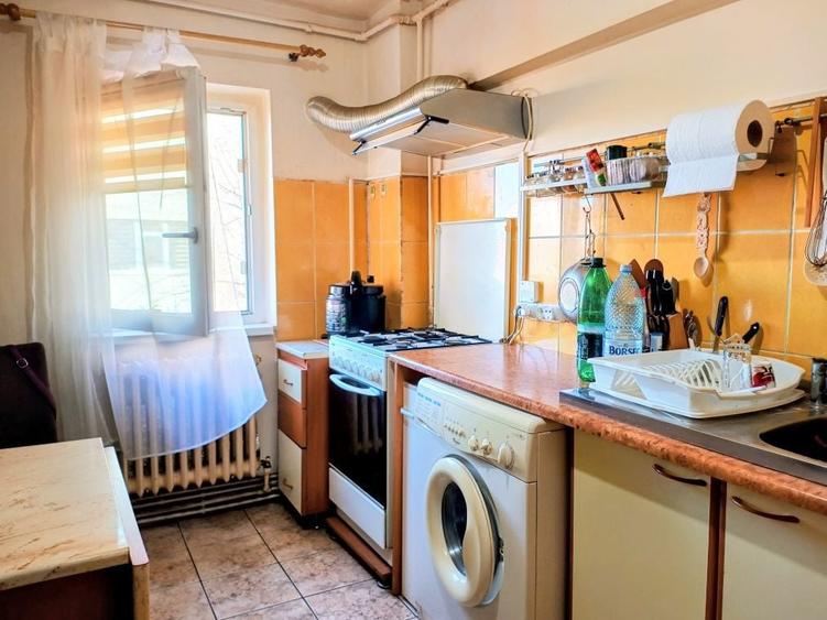 Apartament cu 2 camere decomandat în Est