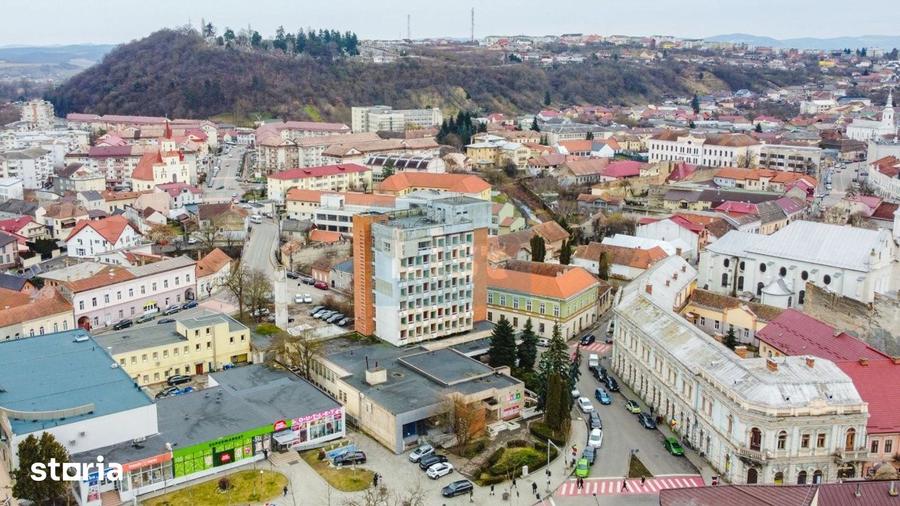 Casă cu Teren 3590 Mp în Central