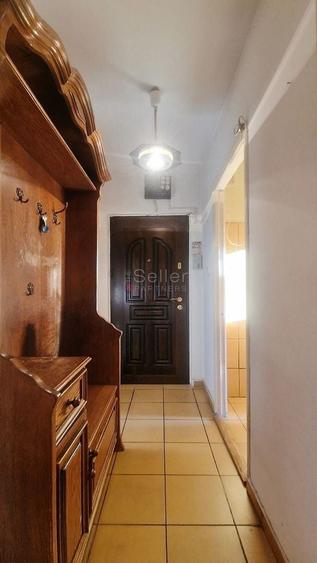 Apartament cu 3 camere semidecomandat, mobilat în Astra