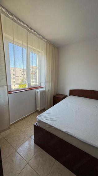 Apartament cu 3 camere decomandat, mobilat în Dristor