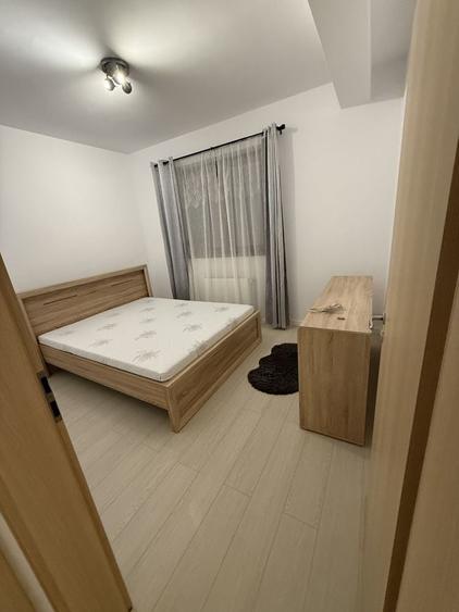 Apartament cu 2 camere semidecomandat în Giroc