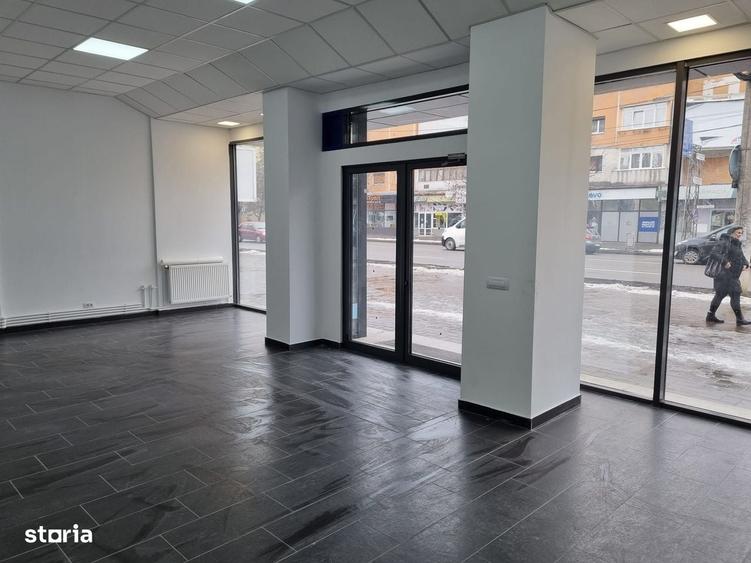 Spațiu comercial, de 66 mp, în Republicii