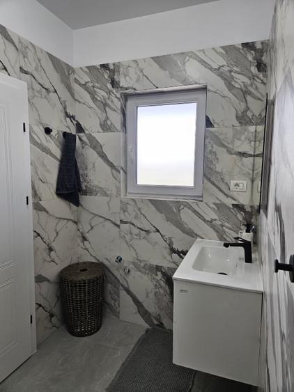 Duplex cu 4 camere cu Canalizare în Moșnița Nouă