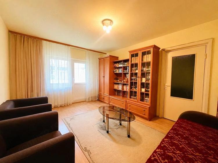 Apartament cu 2 camere semidecomandat în Aradului