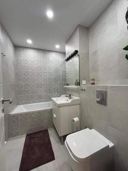 Apartament cu 2 camere decomandat, mobilat în Calea Victoriei