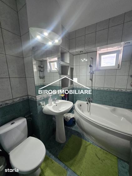 Apartament cu 3 camere în Calea București
