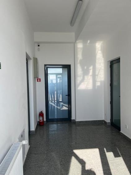 Spațiu comercial, de 650 mp, în Exterior Est
