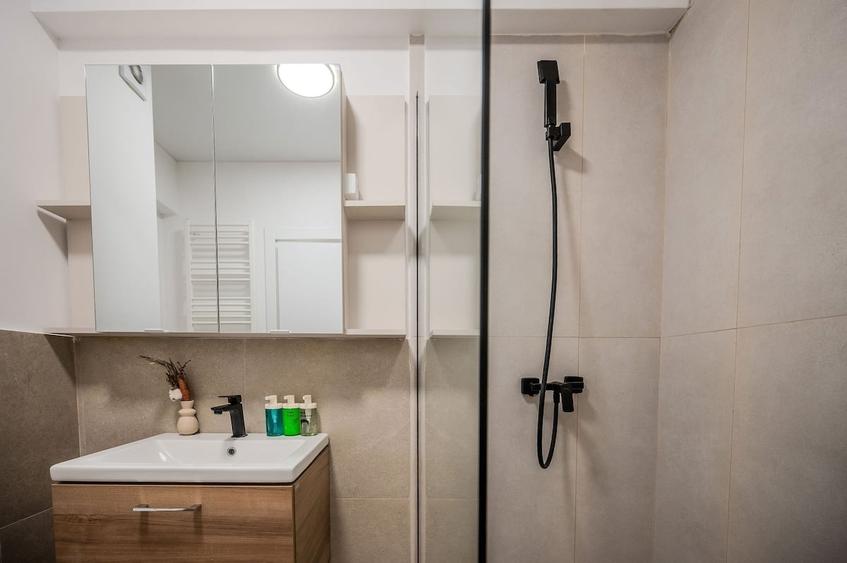 Apartament cu 2 camere decomandat în Mamaia-Sat