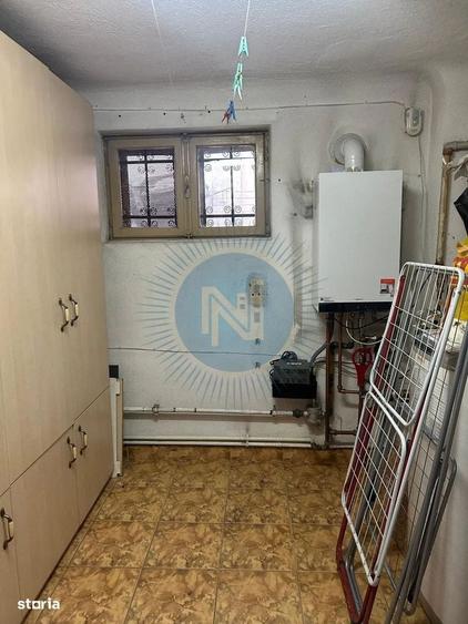 Casă cu 4 camere cu Teren 275 Mp în Barbu Văcărescu