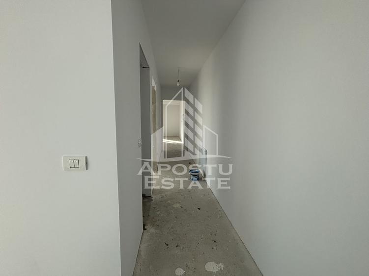 Casă cu 4 camere cu Teren 330 Mp în Giarmata