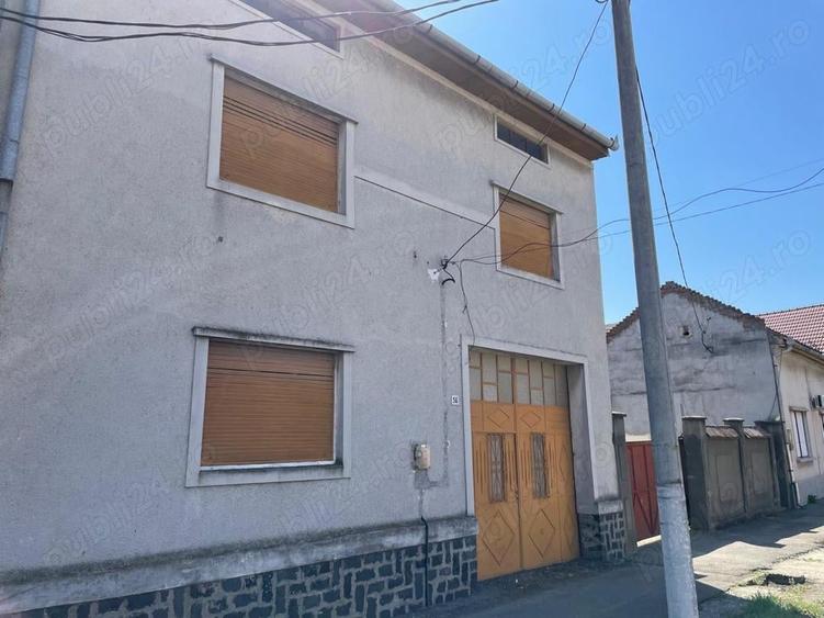 Casă cu 4 camere cu Teren 1234 Mp în Lugoj