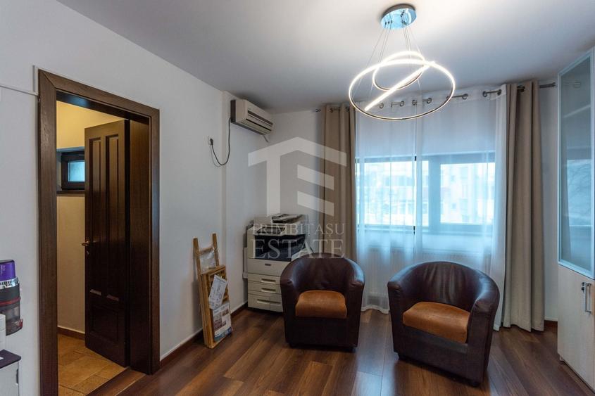 Apartament cu 6 camere decomandat în Arcul de Triumf