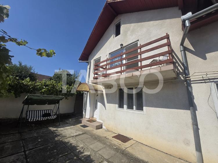Apartament cu 2 camere semidecomandat, mobilat în Sub Arini