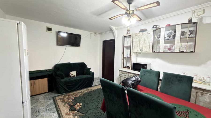 Apartament cu 3 camere nedecomandat, mobilat în Freidorf