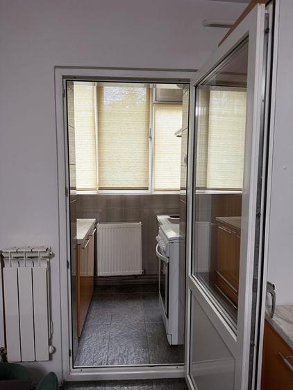 Apartament cu 2 camere decomandat în Nicolina