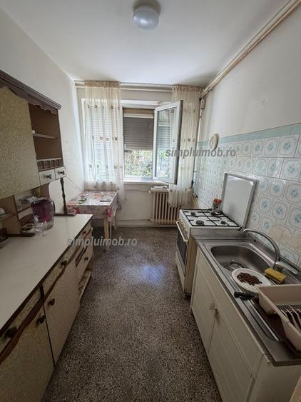 Apartament cu 2 camere semidecomandat, mobilat în Baba Novac