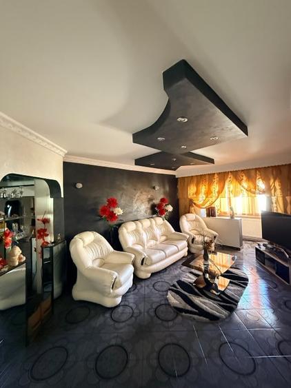 Apartament cu 4 camere decomandat, mobilat în Central