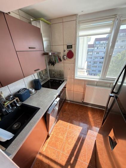 Apartament cu 3 camere semidecomandat în Exterior Vest — fotografia 3