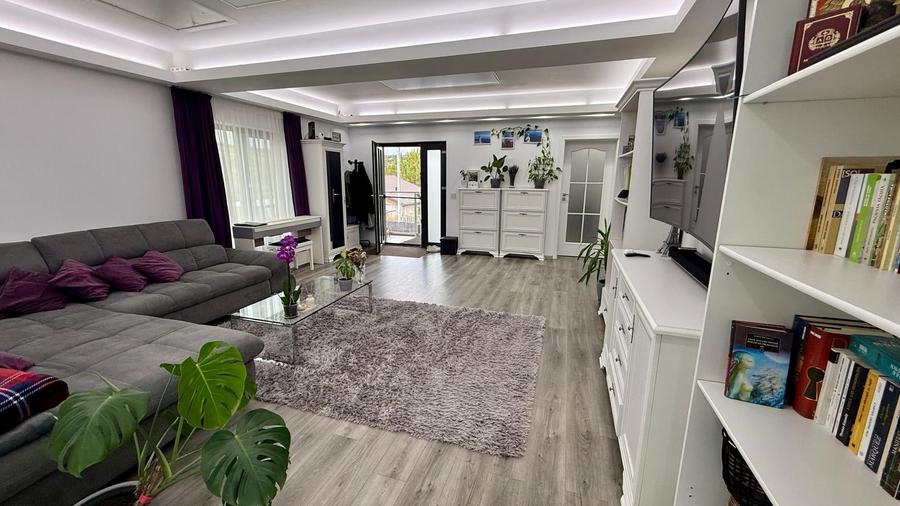 Casă cu 5 camere decomandat cu Teren 600 Mp în Dorobanți