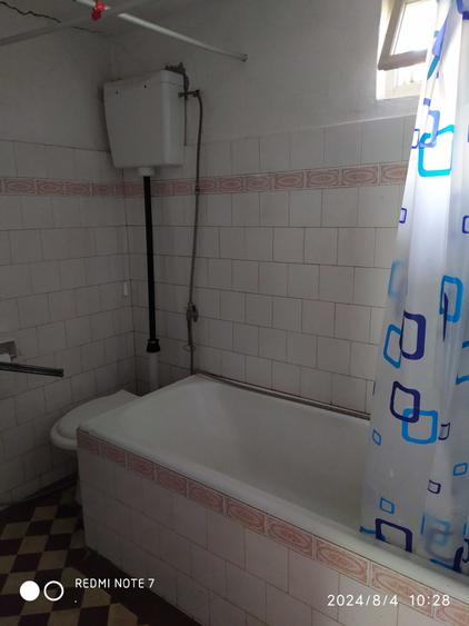Casă cu 3 camere decomandat în Unirea