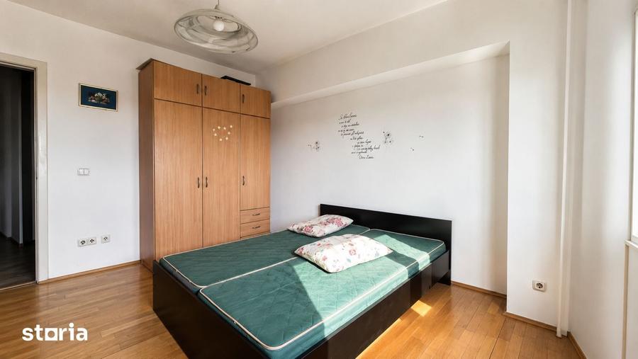 Apartament cu 4 camere decomandat în Lunei