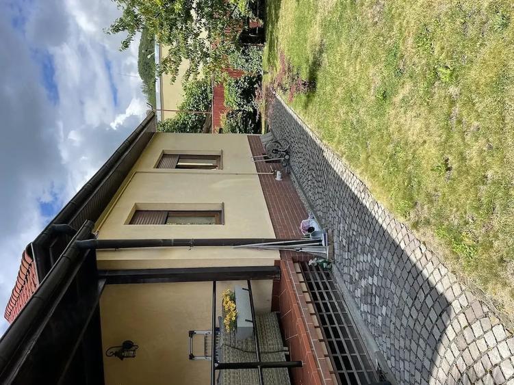 Casă cu Teren 580 Mp în Central