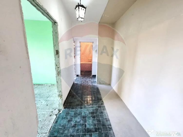 Apartament cu 4 camere decomandat în P-ța Unirii
