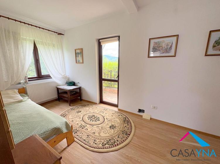Casă individuală cu 5 camere cu Garaj în Luncani