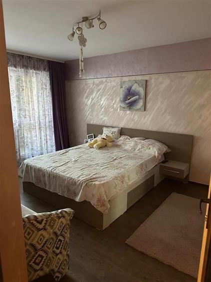 Apartament cu 4 camere decomandat în Obor