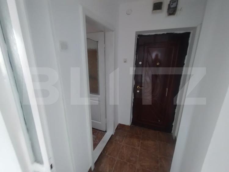 Apartament de vanzare, 2 camere, 32 mp, etaj 1, zona Decebal - 5
