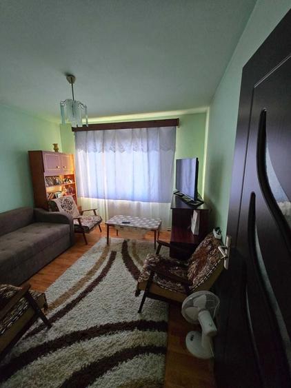 Apartament cu 3 camere decomandat în Luduș