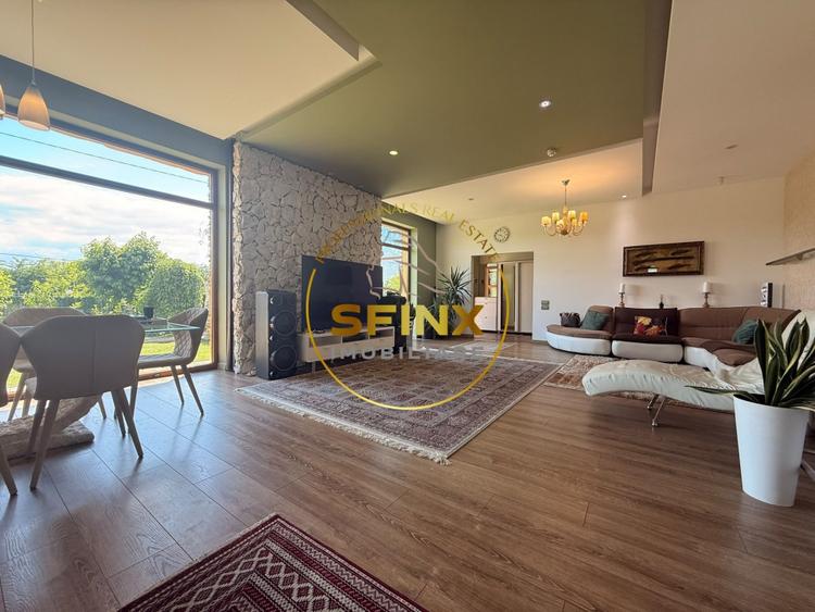 Casă individuală cu 8 camere cu Piscina în Șindrilița