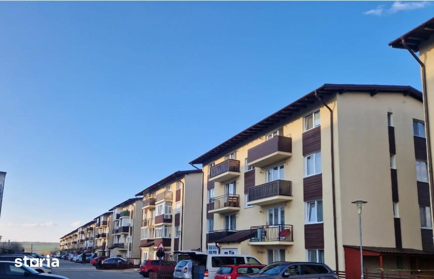 Inchiriez apartament 3 camere - 1