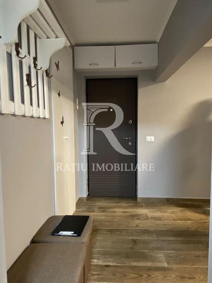 Garsonieră decomandată, mobilată în Rogerius