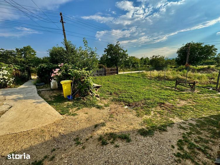Casă cu 3 camere cu Teren 666 Mp în Budeasa