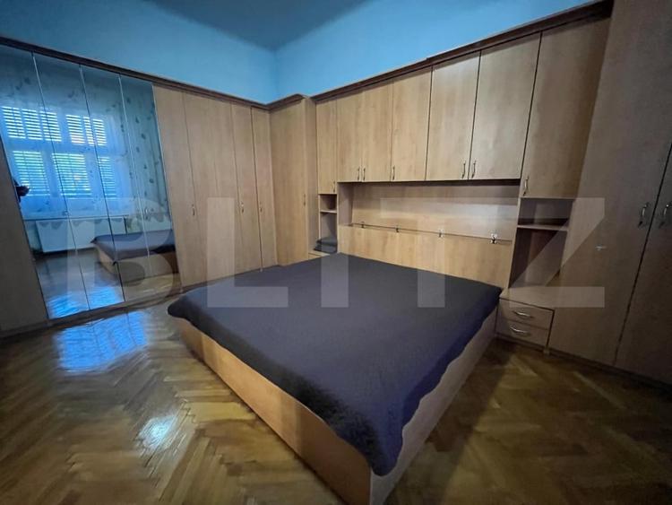 Apartament cu 2 camere semidecomandat, mobilat în Central
